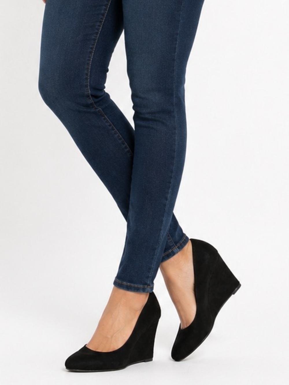Nine West Size 7 Faux Suede Black‎ Wedge Shoes